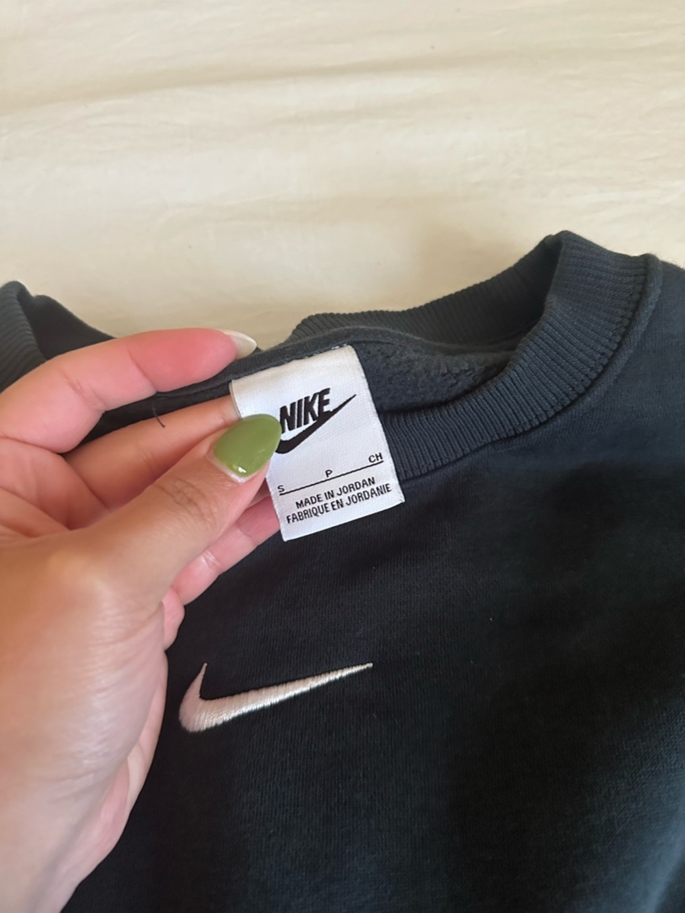 Nike Women’s Crewneck Phoenix Sweatshirt - Picture 2 of 2